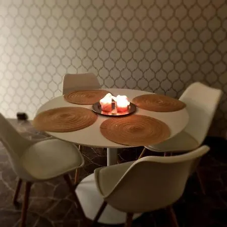 In The Center דירה